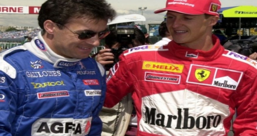 Michael Schumacher 'is showing small signs of progress'