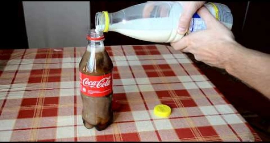 Coke mixed with Milk Experiment - PHOTO+VIDEO