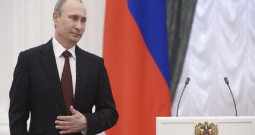 S&P cuts Russia debt rating on par with Azerbaijan