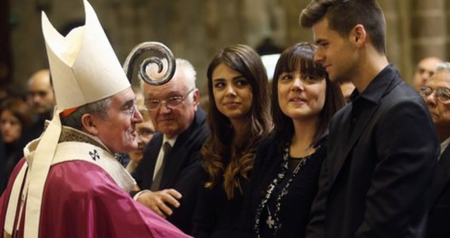 Tito Vilanova: Barcelona's former boss remembered at service - PHOTO