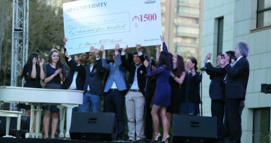 Heydar Aliyev with his fellow students - PHOTO