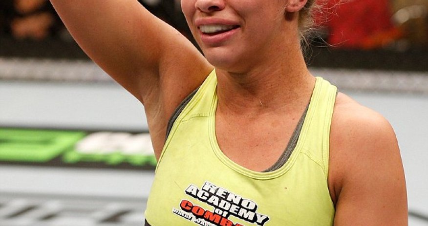 From the catwalk to the cage - PHOTO