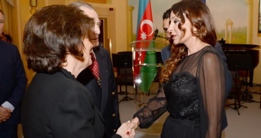 В Париже состоялась презентация Baku 2015 -ФОТО