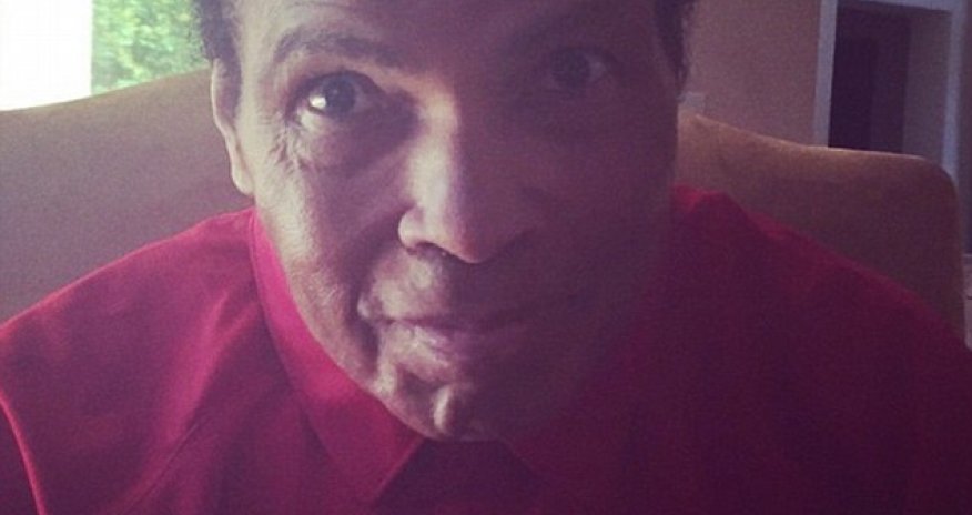 Muhammad Ali, 72, takes to Instagram