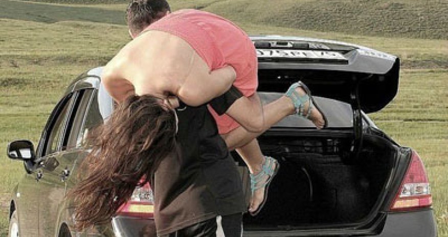 Toyda oynadığı yerdə qızı qaçırdılar - VİDEO