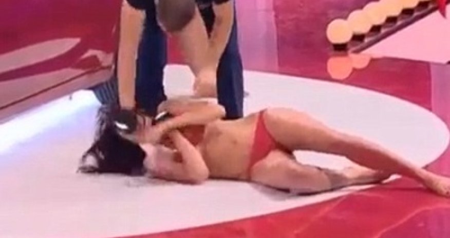 Мужчина сломал девушке нос ради победы в шоу