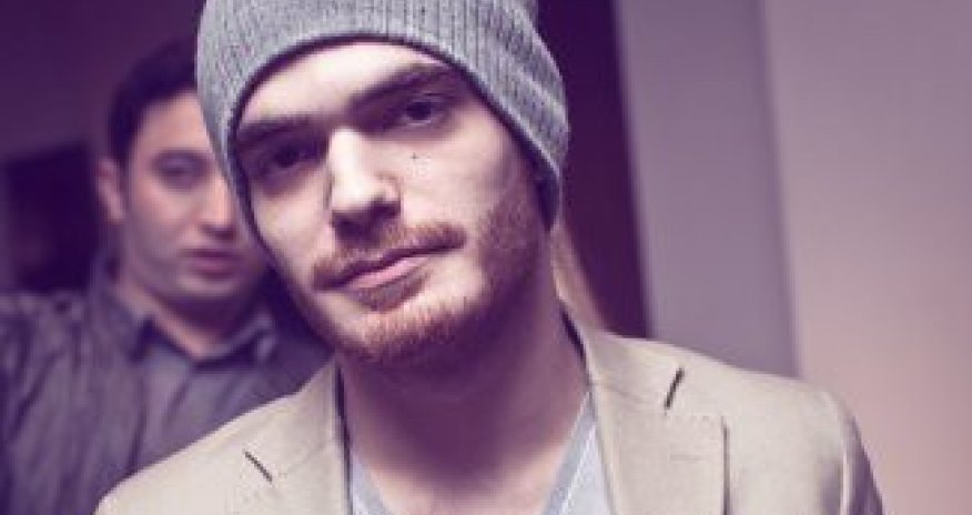 «Sarı gəlin» в исполнении Эльнура Гусейнова