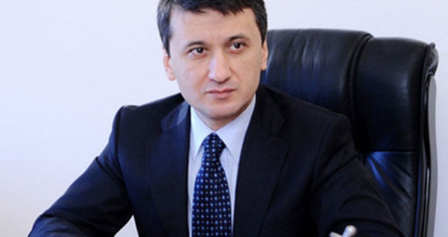 Азер Гасымов прокомментировал арест корреспондента радио 