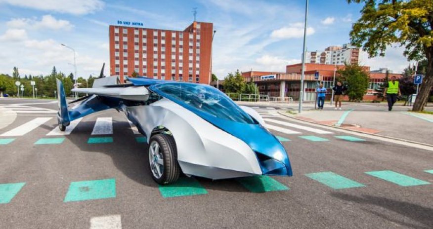 Uçan avtomobil satışa çıxarılacaq - Fotolar