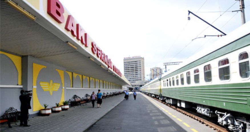 Moskva-Bakı qatarı bağlandı