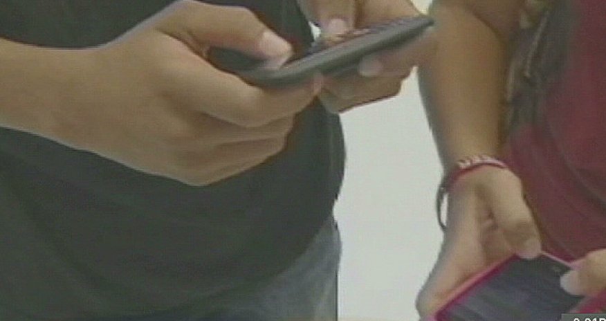 28 Internet acronyms every parent should know