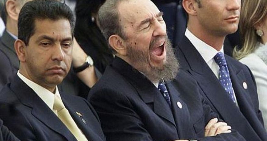 Mürgüləyən, yatan siyasətçilər... - FOTOLAR