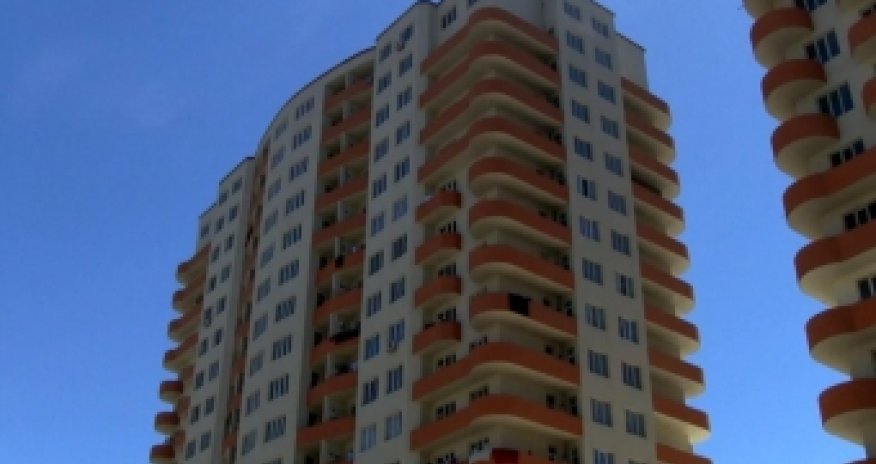 Bakıda kütləvi intihar cəhdinin qarşısı alındı + YENILƏNİB+FOTO