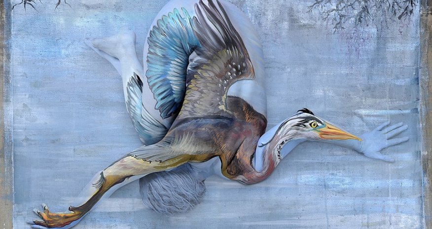 Artist creates incredibly realistic BODY art that looks like wild animals