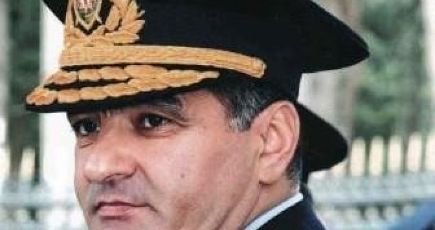 Generalın işdən qovduğu rəis qardaşı oğludur
