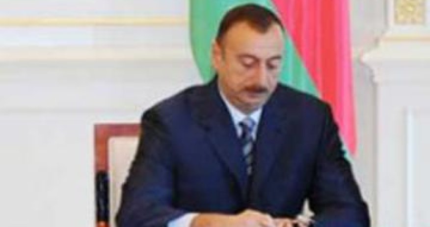 President awards group of experts in field of sport