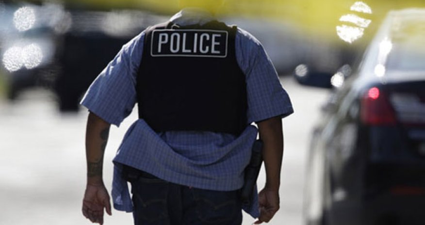 Daha bir polis öldürüldü