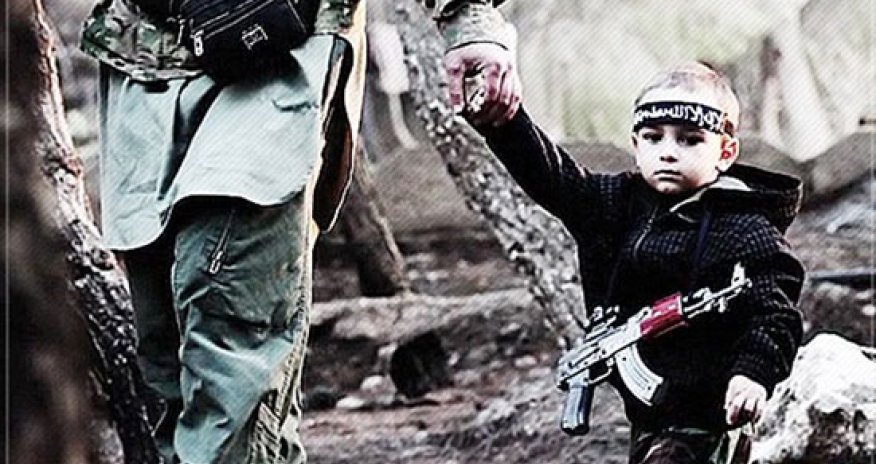 Körpəsinə görə İŞİD-ə yalvaran ananın hekayəti - FOTOLAR