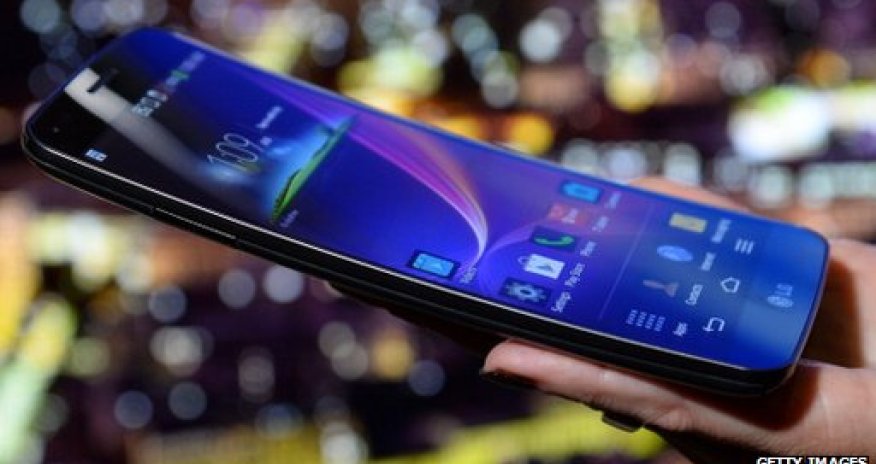 CES 2015: LG tries again with curved smartphone