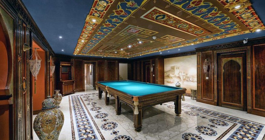 Has the collapse of the Russian economy finally hit the super-rich?