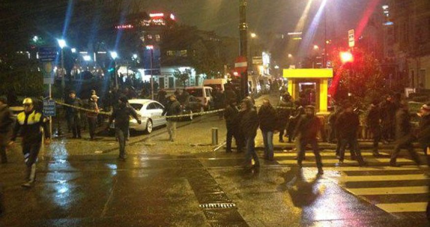 İstanbulda polis şöbəsinə hücum olub, 2 ölü, 1 yaralı - FOTOLAR