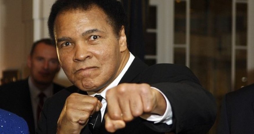 Boxing legend Muhammad Ali released from hospital