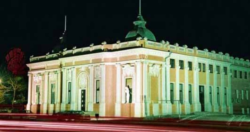 Azərbaycanlıların teatrda qeyri-adi sərgüzəştləri
