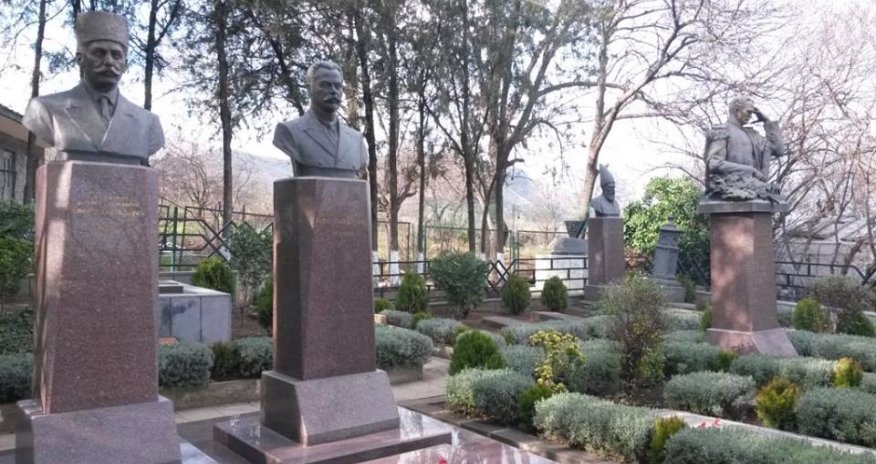 Tiflis torpağında uyuyan Azərbaycan ziyalıları - FOTOLAR