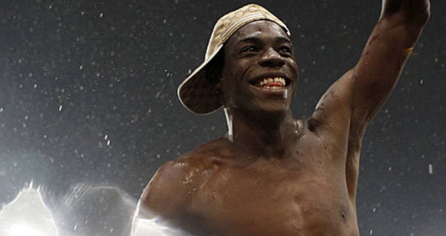 Марио Балотелли снял пародию на Криштиану Роналду