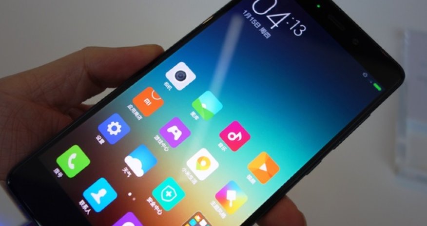 China's Xiaomi unveils two thinner, lighter phablets