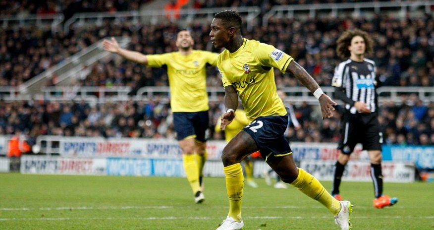 Eljero Elia's double moves Ronald Koeman's side