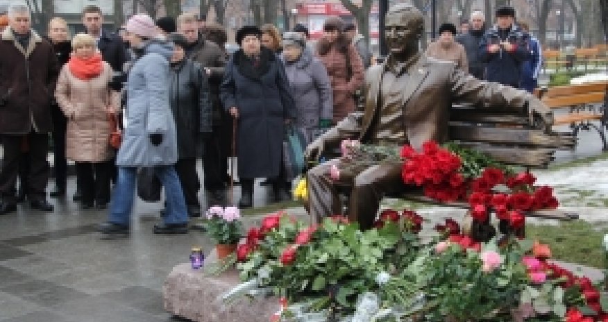 ​Ukraynada azərbaycanlı merə heykəl qoyuldu