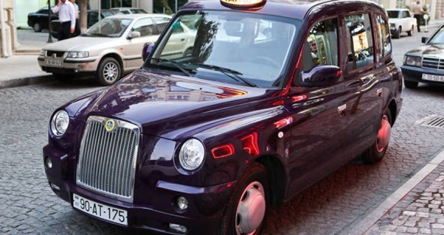 Bakıya daha 200 ədəd London taksisi gətirildi