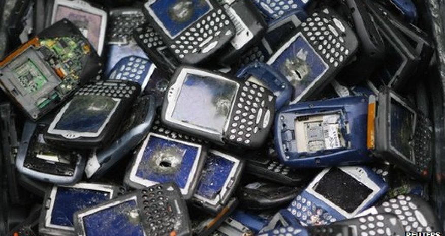 Make coders develop Blackberry apps, says firm's boss