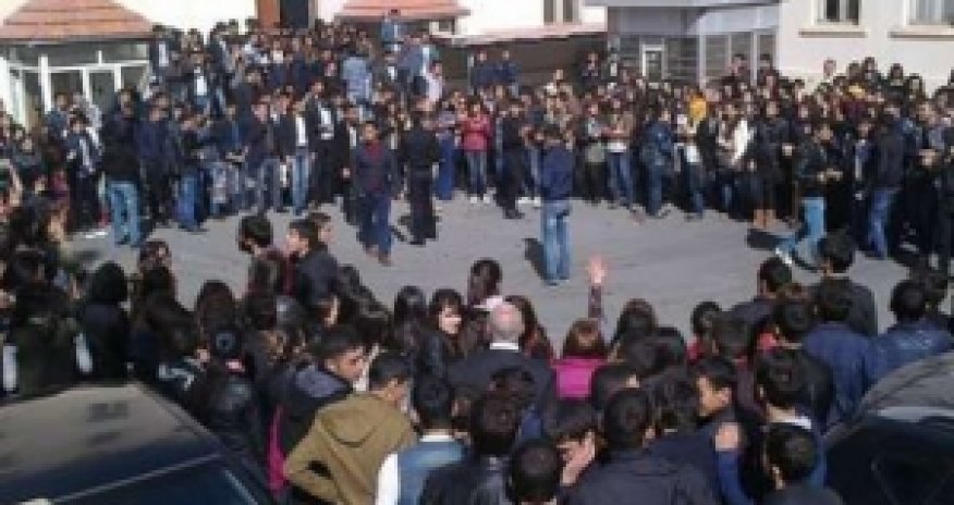 Bakıda müəllim müəlliməni döydü