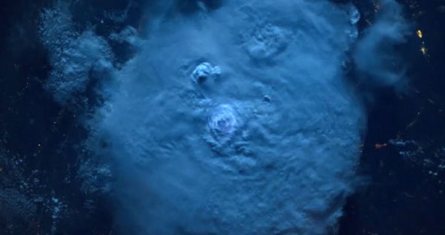 Снят ролик грозы на Земле