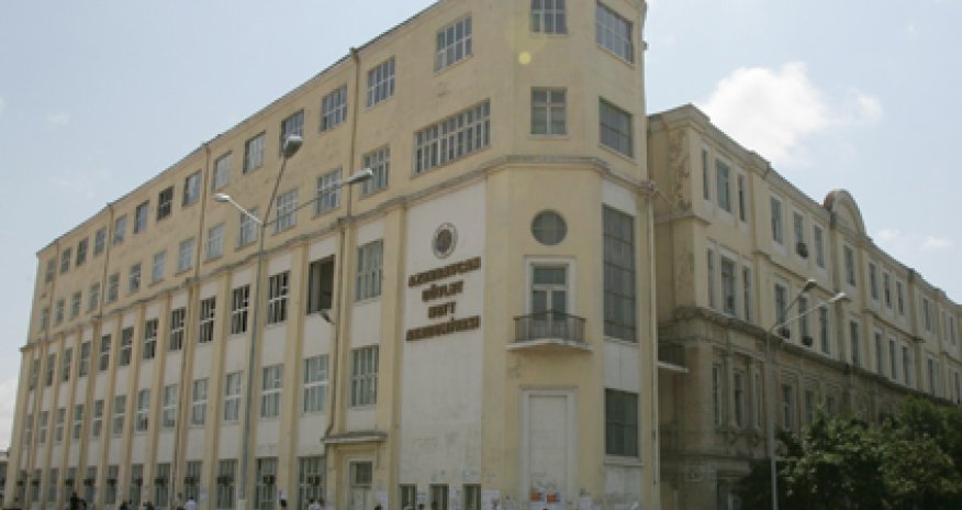 Bakıda ali məktəbdə ölüm