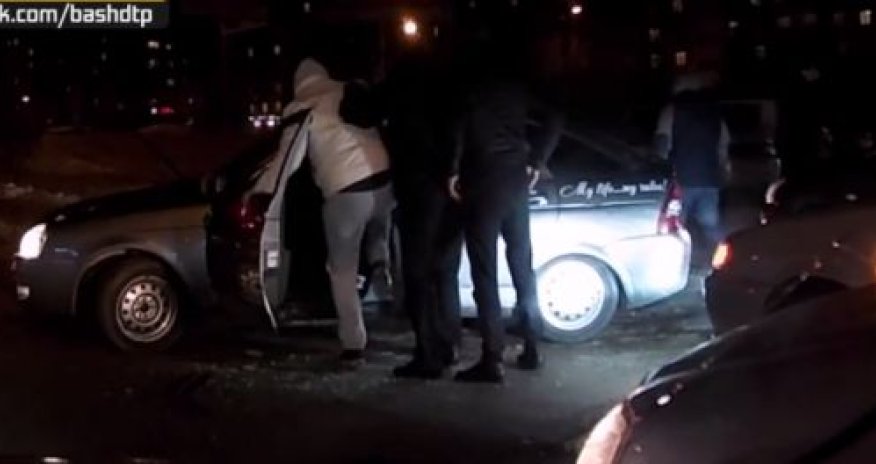 Толпа напала на водителя-азербайджанца