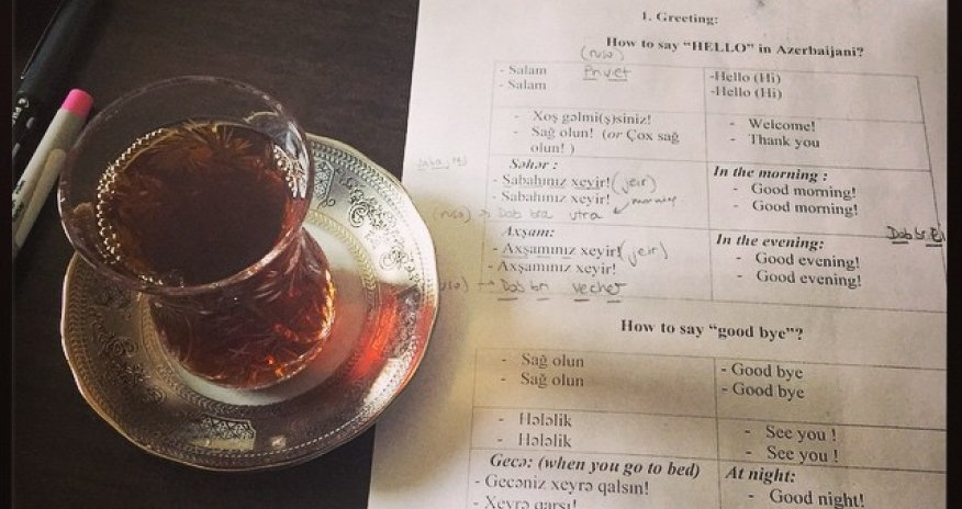Кинозвезда учит азербайджанский язык в Баку