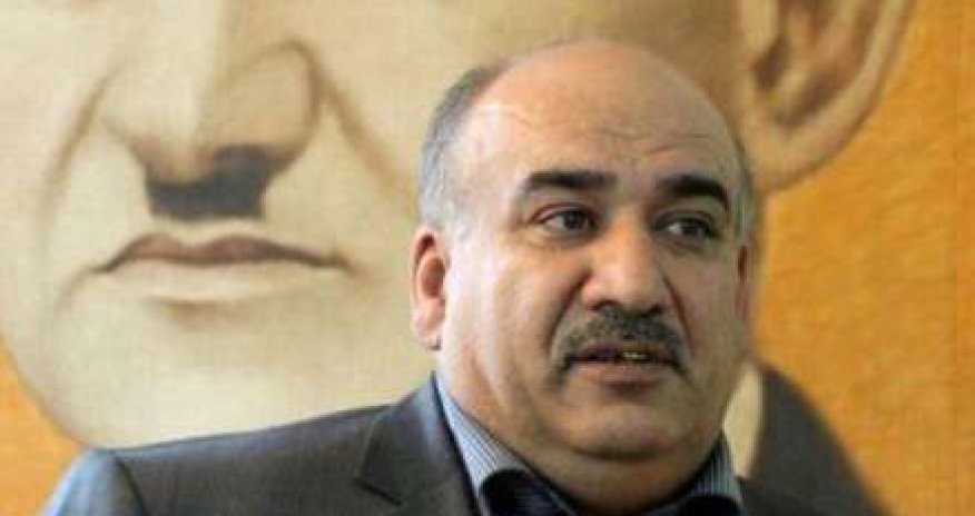 Qubad İbadoğluna görə istefalar başladı - FOTO