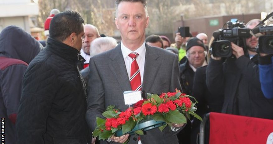Man Utd manager Louis van Gaal in Munich tribute