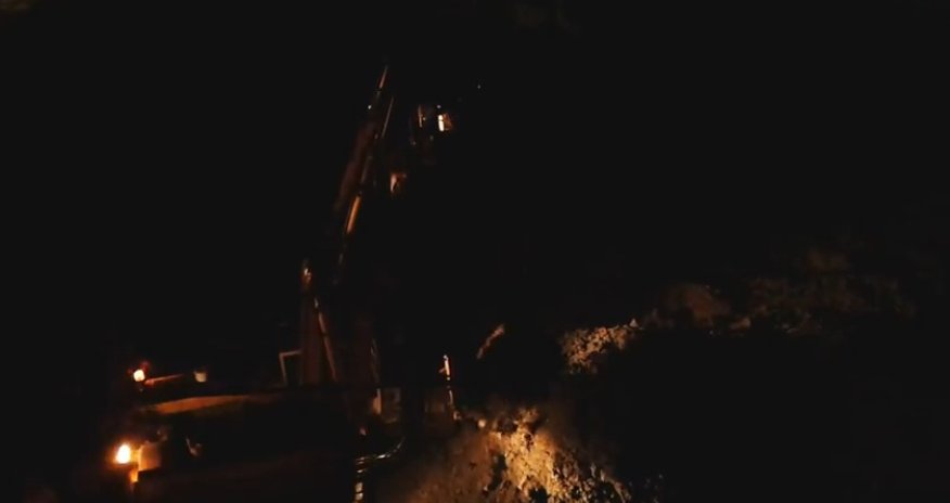 Сотрудники Körpü Bina Tikinti работают днем и ночью