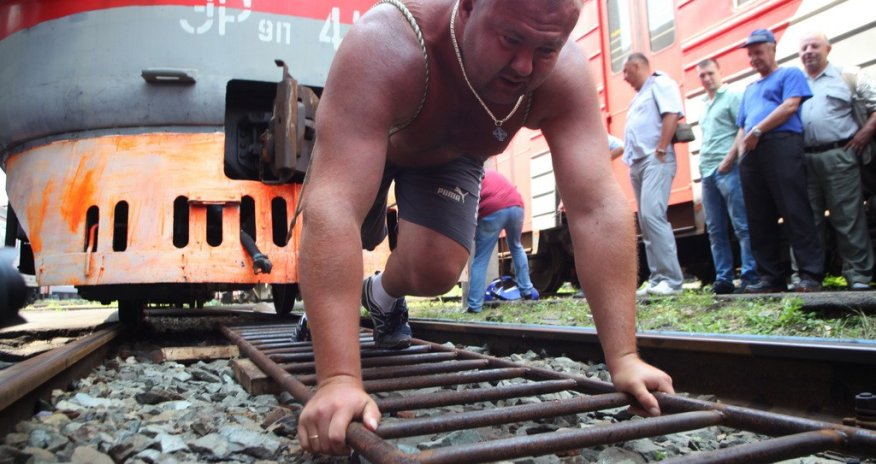 Силач установил новый мировой рекорд