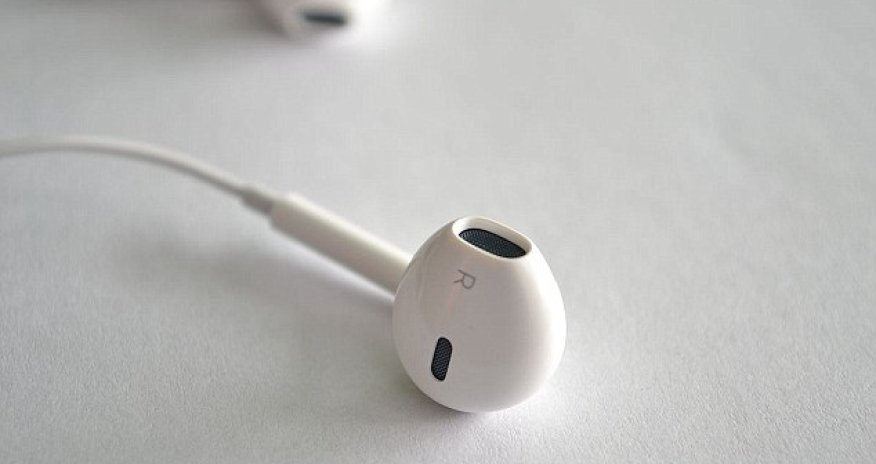 Take a selfie with your HEADPHONES