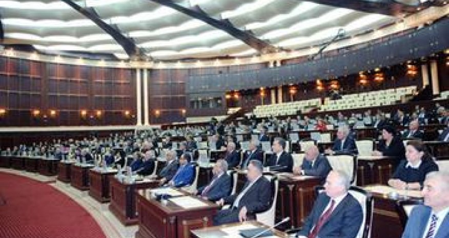 Discussions on Azerbaijan-US relations continue at parliament