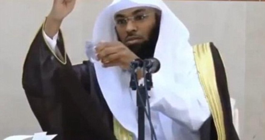 Saudi cleric tells student the sun rotates around the Earth
