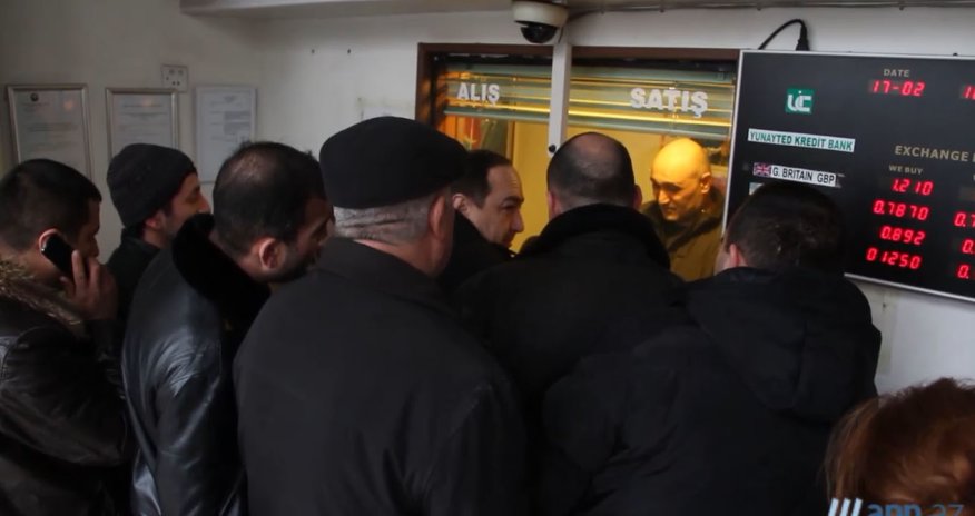Bakının valyutadəyişmə məntəqələrində ajiotaj - ANN.TV