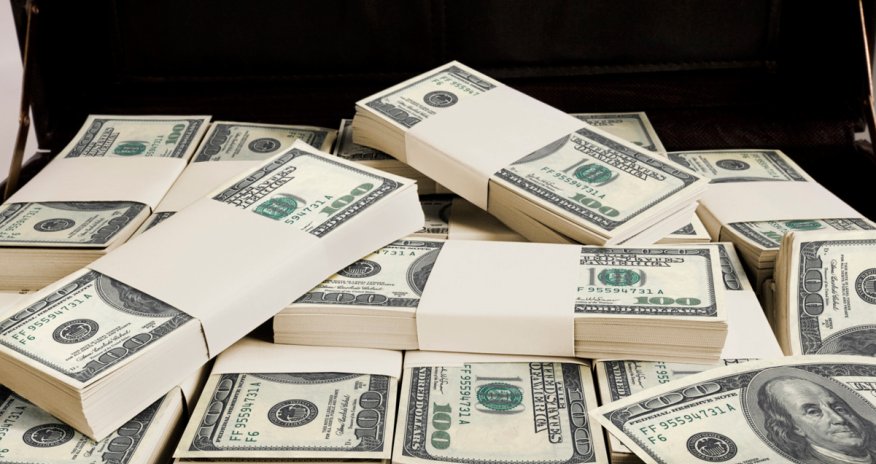 Манат продолжает падать