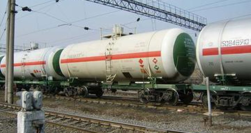 Azerbaijan exports oil worth $ 1 bn