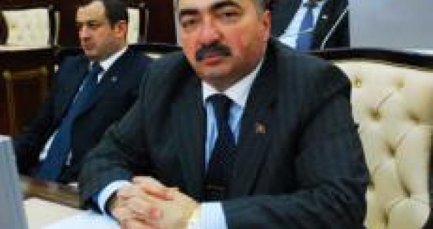 Ослабление маната приведет к повышению спроса на азербайджанскую продукцию